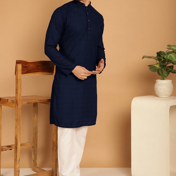 Men's Cotton Chikankari Navy Blue  Regular Fit Kurta Pyjama Set - Picture 4 of 7